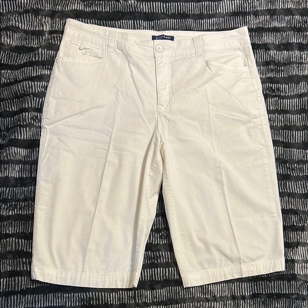 Bandolino White Flat Front Shorts Tailored Cotton Blend